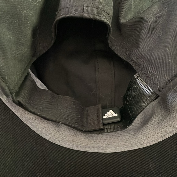 Adidas Cap Black/White Adjustable Velcro‎ back strap. Firm brim. Size small. - Picture 2 of 5